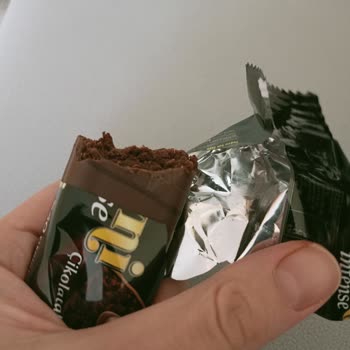 Eti Brownie Intense Tadı Değişti Ve Mide Ekşimesi Oluştu