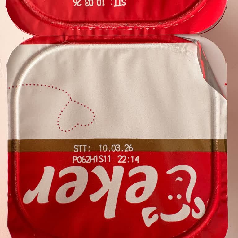 Küflü Probiyotik Yoğurtlar Ve Mide Bulantısı Eker Markasına Şikayet