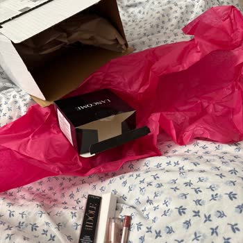 Lancôme Trendyol Setinde Makyaj Çantası Eksik, Hemen Gönderilmesi Gerekiyor