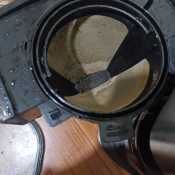 Arızalı Kahve Makinesi Hasarlı Ve Su Dolu Şekilde Geri Gönderildi