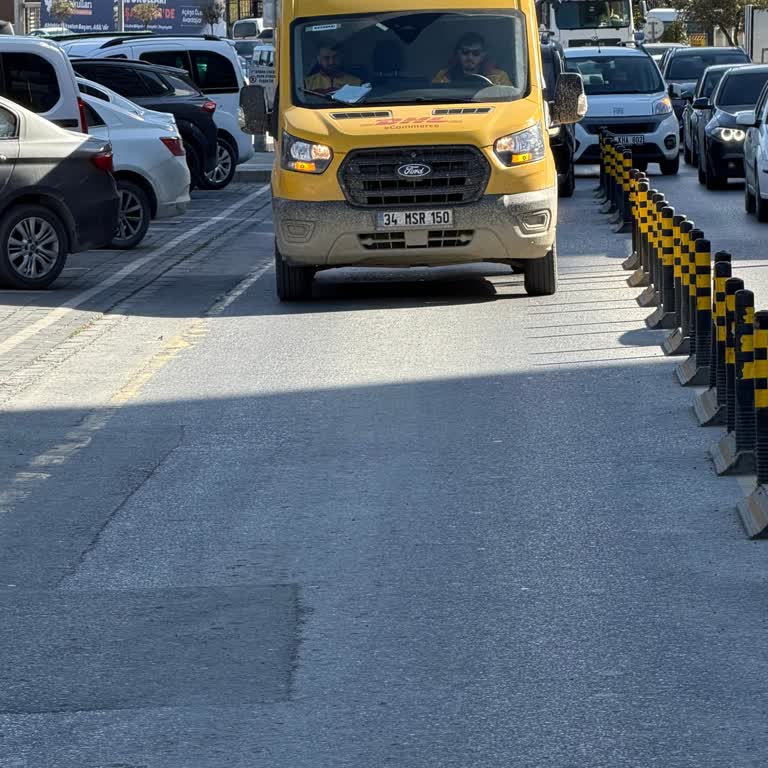 DHL Sürücüsü Tehdit Ederek Araçla Üzerime Sürdü, Kamera Kayıtları İstiyorum