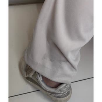 Ayakkabının Renk Geçirmesi Kıyafetlerimde Boya Bulaşmasına Neden Oluyor