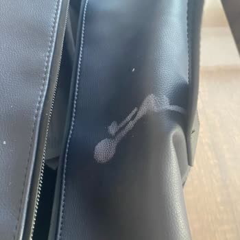 Kolonyaya Maruz Kalan Tommy Hilfiger Çanta Deforme Oldu, Mağaza Sorumluluk Reddi