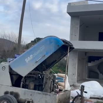 Türk Telekom Direği Kaldırılmadığı İçin İnşaatım Gecikiyor Ve Risk Altında