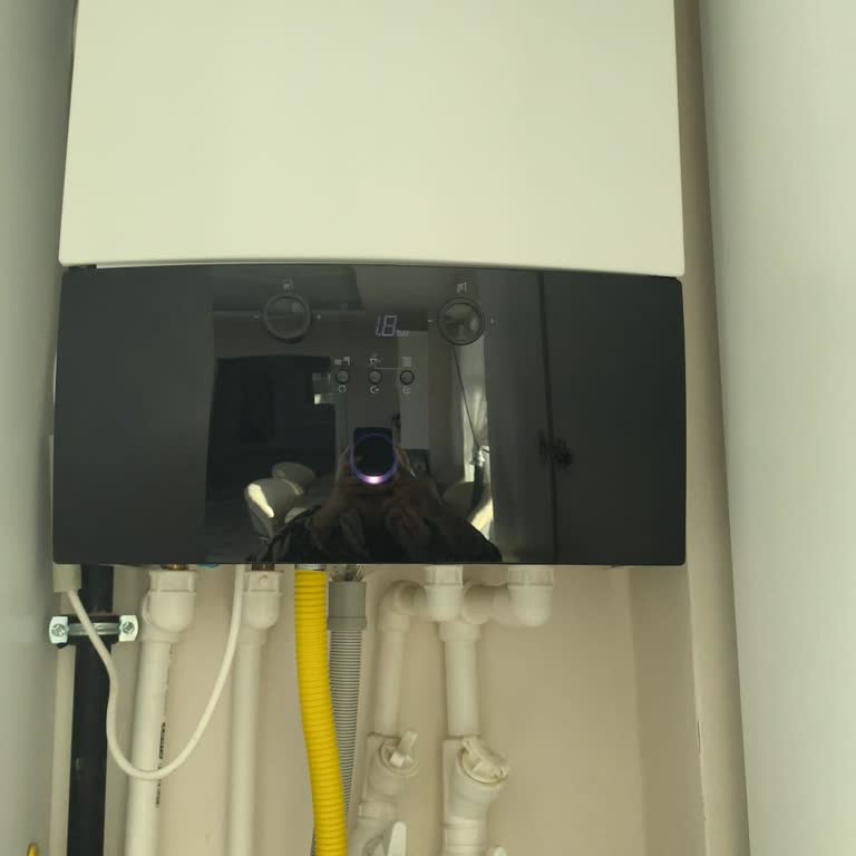 Yoğuşmalı Daikin Kombide Tekrarlayan Basınç Problemi Ve Yetersiz Servis