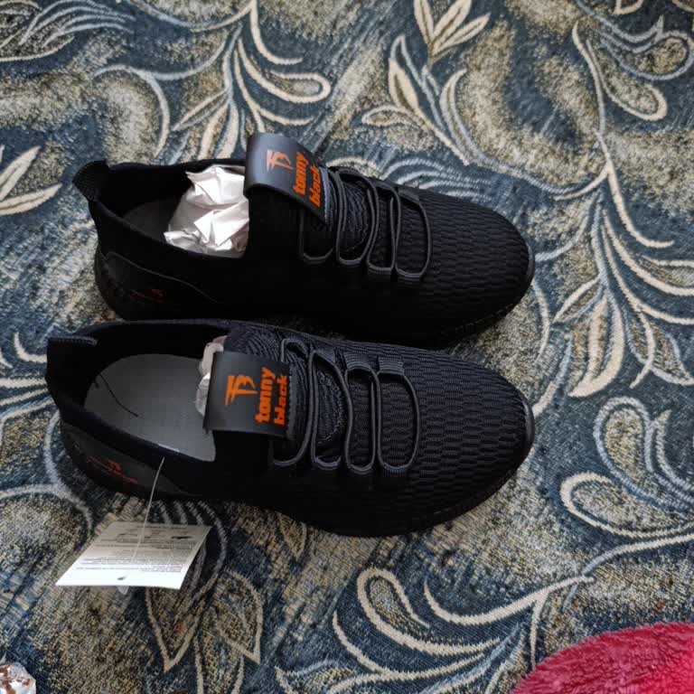 Yirmi Gün Bekleme Süresi Ve Yanlış Renkli Ayakkabı Gönderimi