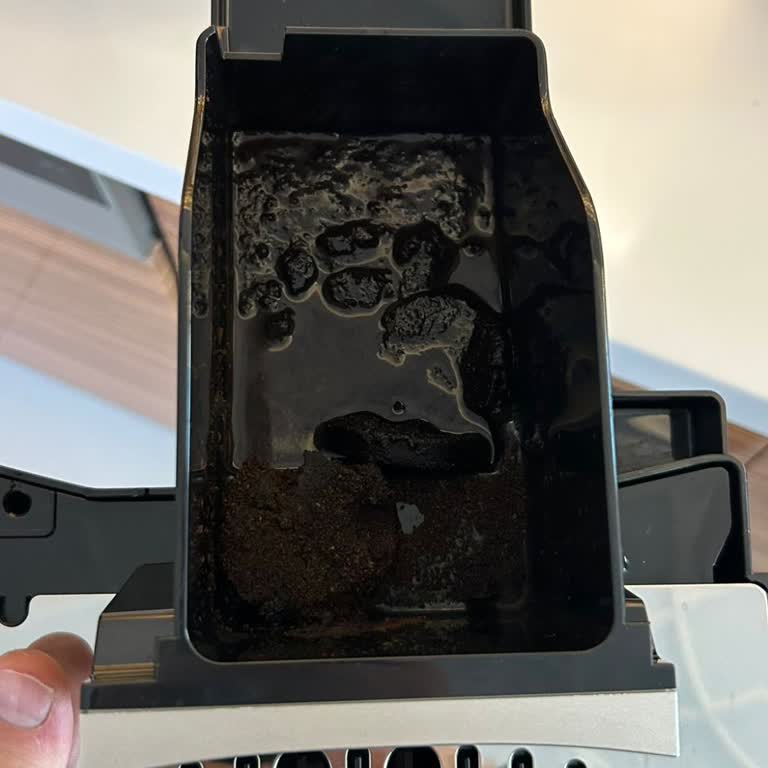 Arızalı Kahve Makinesi Ve Tekrarlanan Servis Çözümü Yetersizliği