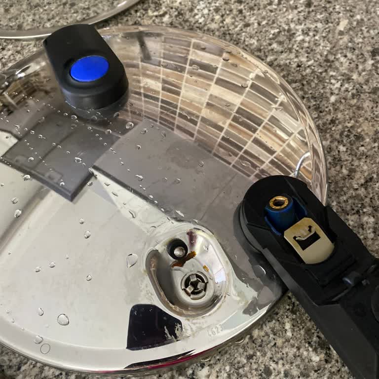 Fissler Düdüklü Tencerelerde Kapak Kulpu Sorunu Ve Güvenlik Endişesi