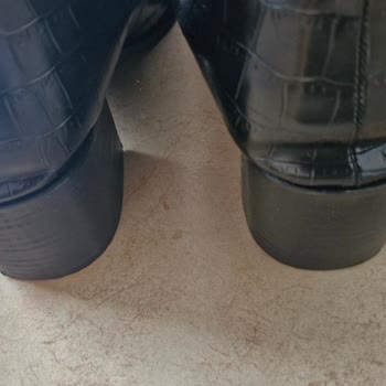 Trendyol’da Ayıplı Çizmeler İçin İade Reddedildi, Para İadesi Sağlanmadı