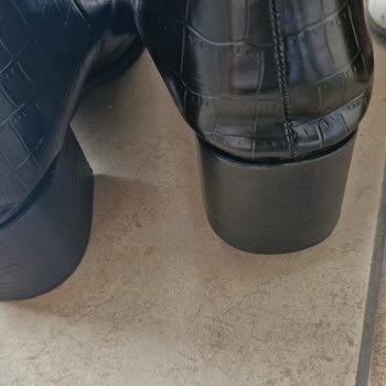 Trendyol’da Ayıplı Çizmeler İçin İade Reddedildi, Para İadesi Sağlanmadı