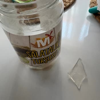 Migros Salatalık Turşusunda Cam Parçası Tehlikesi