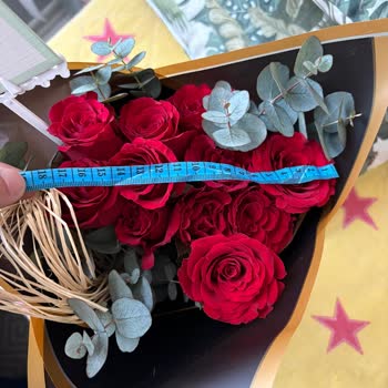 Sipariş Edilen Buketten Küçük Çiçek Gönderildi, Ücret İadesi Bekleniyor