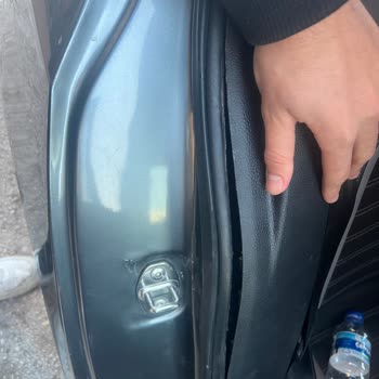 Gaziantep Pilot Garaj Ekspertiz’de Çalışan Tartışması Nedeniyle Araçta Hasar Ve Mağduriyet