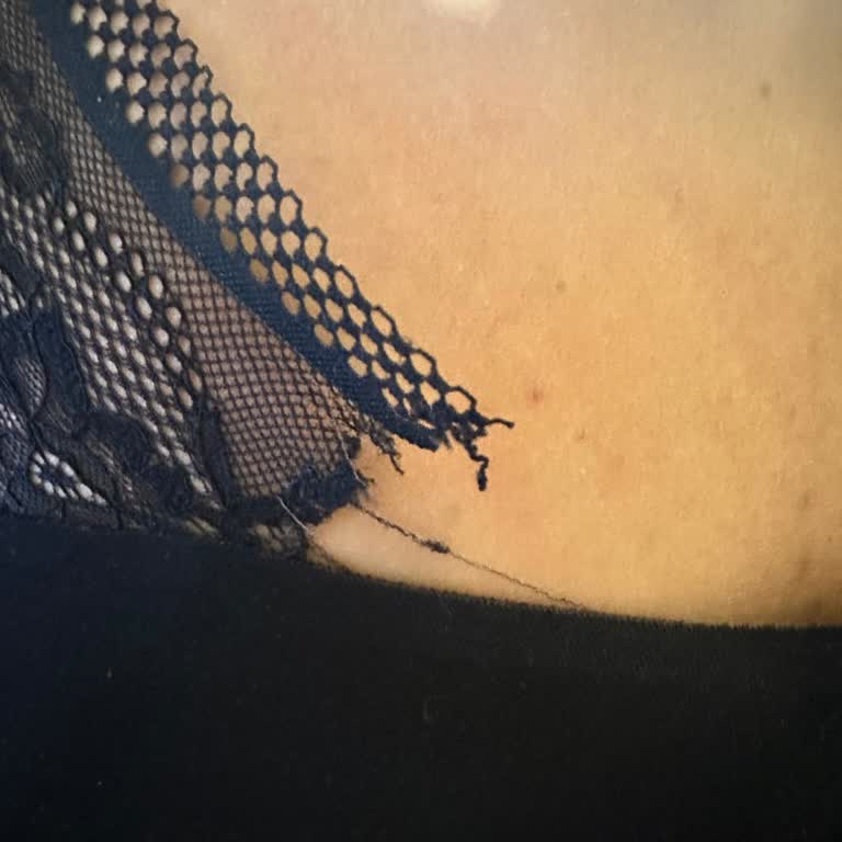 Penti Sütyenin Dantel Kısımları Hızla Sökülüyor: Ücret İadesi Ve Yeniden Gönderim Talebi