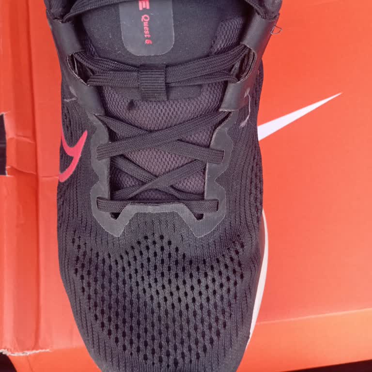 Nike Ayakkabısındaki Erken Yırtılma Ve Değişim Talebinin Reddi