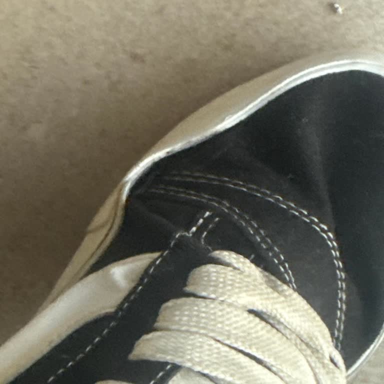 Düşük Kaliteli Ayakkabı Ve İade Reddi