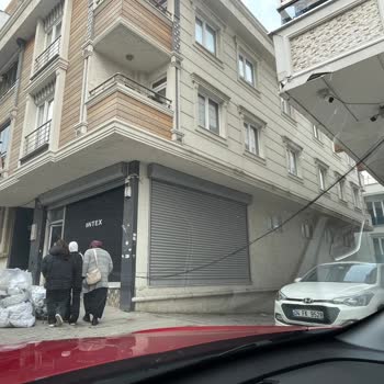 TurkNet’in Sarkan Kabloları Yol Ve Araç Güvenliğini Tehlikeye Atıyor