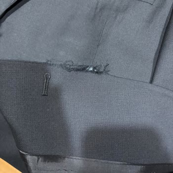 Kuru Temizlemede Ceketin Yırtılması Ve Telefon Yanıtı Bulunamaması