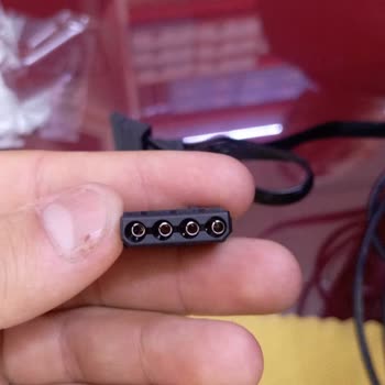 RGB Kablosu Eksik Gönderildi, Vatan Müşteri Hizmetleri Cevap Vermedi