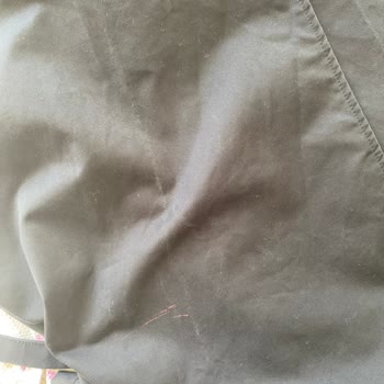 Oxxo Siyah Trençkot İlk Yıkamada Renk Bıraktı