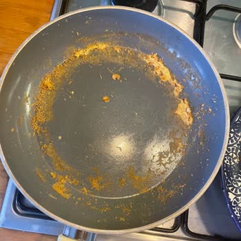 Karaca Züccaciye Tavalar Hızla Yapışmaya Başladı