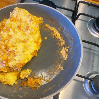 Karaca Züccaciye Tavalar Hızla Yapışmaya Başladı