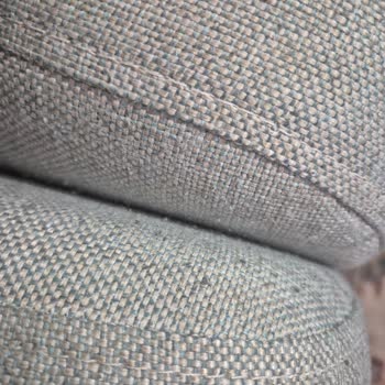 Mint Renk Helis 3’lü Koltukta Kumaş Sorunu Ve Yetkisiz Yönlendirme Nedeniyle Değişim Talebi