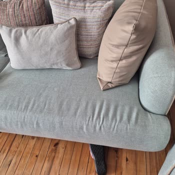 Mint Renk Helis 3’lü Koltukta Kumaş Sorunu Ve Yetkisiz Yönlendirme Nedeniyle Değişim Talebi