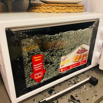 Camı Patlayan Fırın Nedeniyle Güvenlik Endişesi Ve İade Talebi