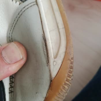 FLO Mağazasında Satın Aldığım Ayakkabı Kısa Sürede Açıldı