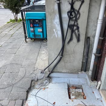 Kopmuş Kablolar Nedeniyle Uzun Süreli İnternet Kesintisi Acil Onarım Ve Ücret İadesi Talebi