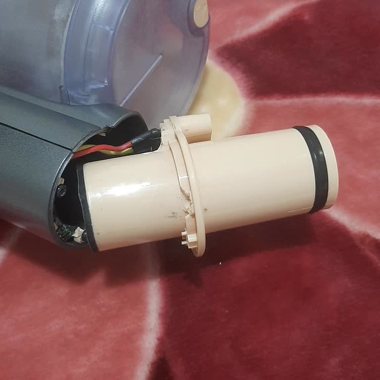 Philips 7000 Dikey Süpürge Başlık Kırıldı, Servisle İletişim Sağlanamıyor