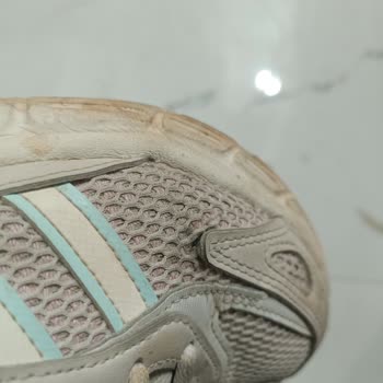 Adidas Ayakkabının Erken Yırtılması Ve Garanti Reddi