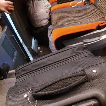 Geciken Otobüs Ve Koridordaki Bavul: Açıklama Ve Güvenlik İsteği