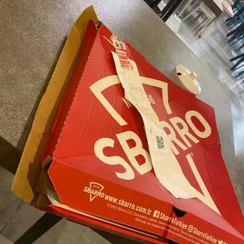 Yemeksepeti'nde Saatlerce Geciken Ve Eksik Pizza Siparişi