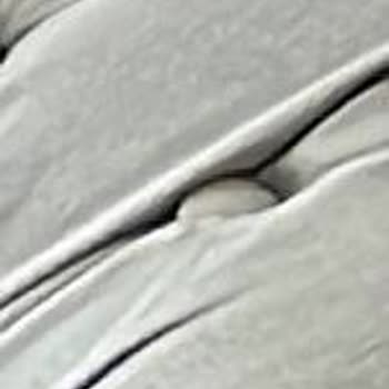 İnegöl Mağazasında Paslı Ayaklar, Renk Değişen Ve Düğmesi Çöken Koltuklar: İade Talebi