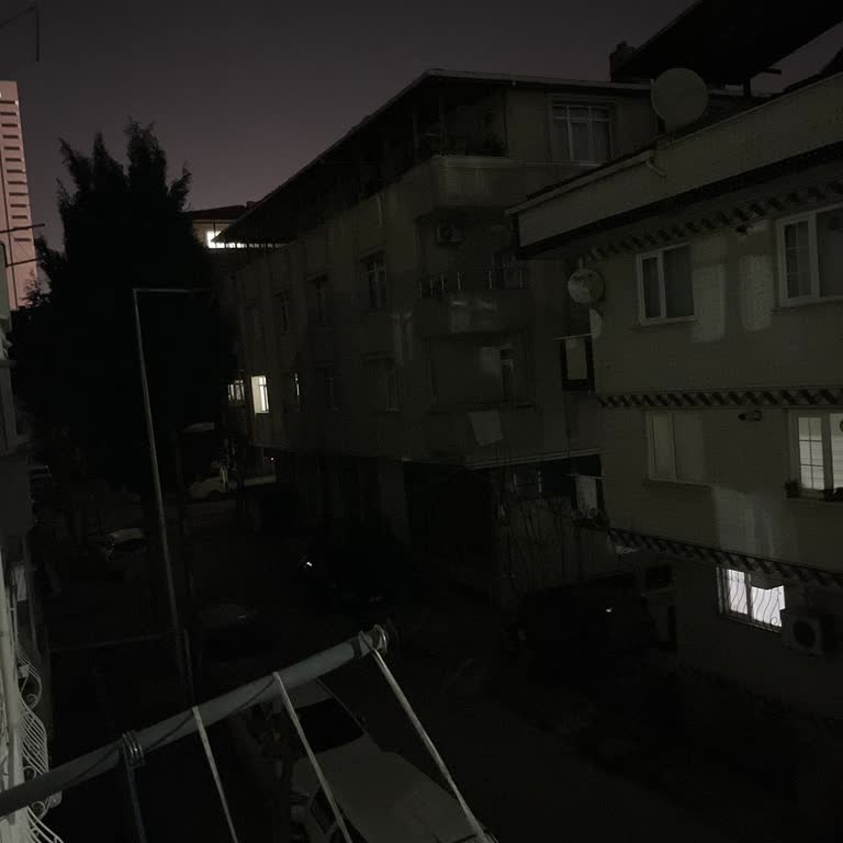 Cihangir Mahallesinde Sokak Lambaları Çalışmıyor, Güvenlik Risk Altında