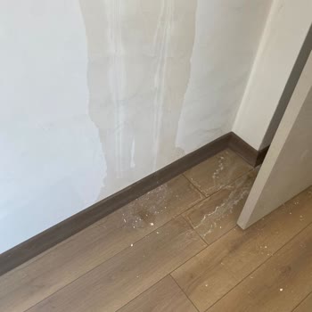TOKİ Dairesinde Su Aldı Ve İşçilik Hatalarıyla Taşınamıyor