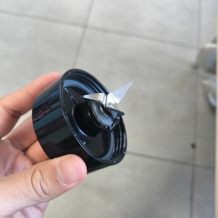 Hediye Olarak Gelen Arzum Shake’n Take Ürününde Sızdırma Ve Faturasız Garanti Talebi