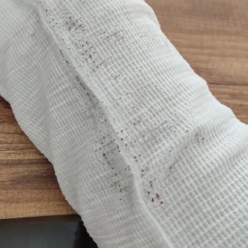 Mavi Sweatshirt 1 Yıl Sonra Yırtıldı Değişim Talebi