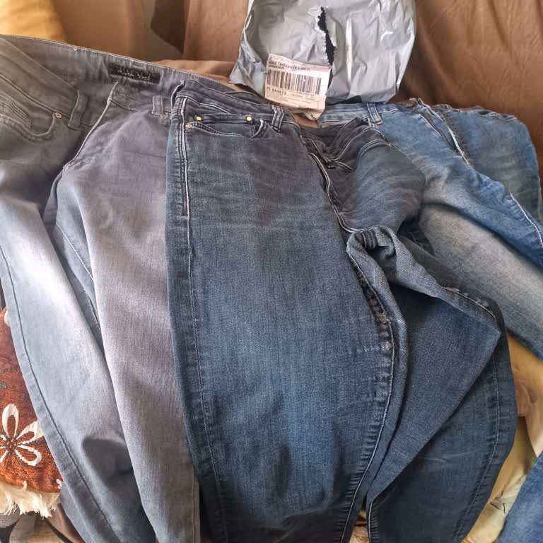 Kargopantolon. Site Sipariş Ettiğim Ürünlerle Hiçbir Şekilde Alakası Olmayan Ürünler Gönderildi