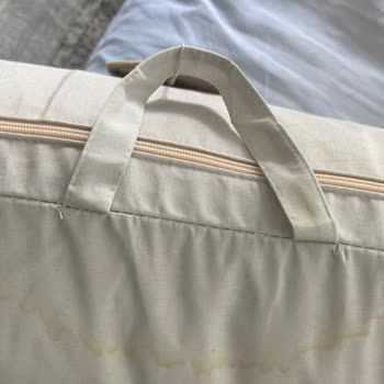 Sarı Lekeli Yastıklar Ve Uzaktan İade Zorluğu