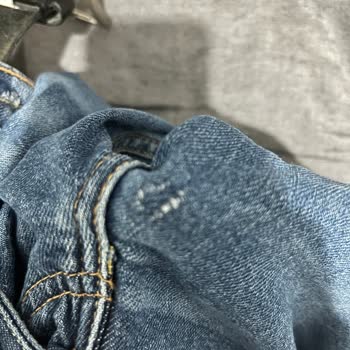 Defolu Jean Ve İlgisiz Mağaza Ve Müşteri Hizmetleri, Ücret İadesi Ve Değişim Talebi