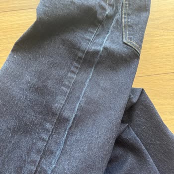 Havoş Butik'ten Satın Alınan Lacivert Jean'in İlk Yıkamada Renk Bozulması Ve İade Talebi