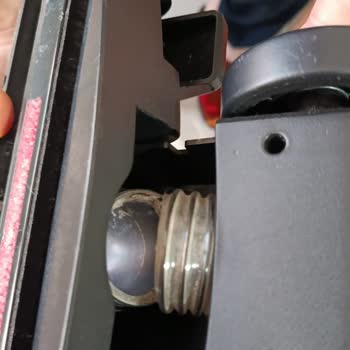 Samsung Süpürge Telescopik Boru Kısalıyor, Hortum Aniden Yırtıldı