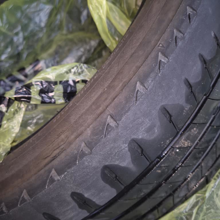 Rot Ayarı Ve Lastik Kontrolündeki İhmal Yetkili Servisin Güvenliğimi Tehlikeye Soktu