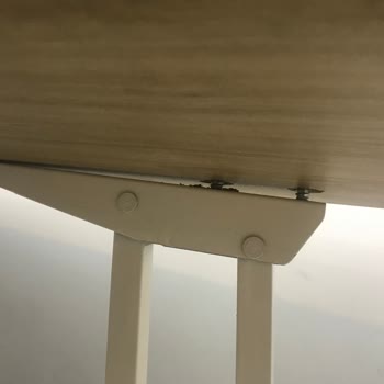 İstikbal Sehpa Vida Yuvaları Kısa Sürede Patladı, Garanti Dışı İddia Edildi