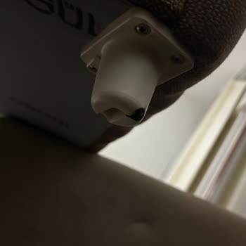 Kırılan Koltuk Ayağı Ve Cevapsız 7 Günlük Bekleme Mağduriyeti