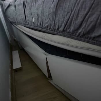 Çocuk Ranzasındaki Parçalar Kırıldı Ve Satıcı Yanıt Vermedi