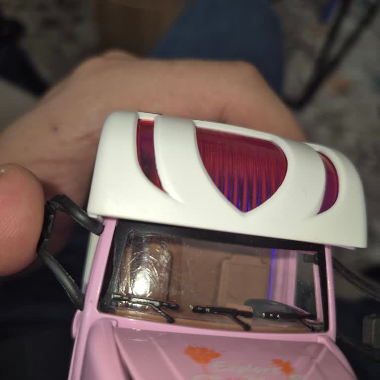 Kırık Ön Camlı Karavan Teslimatı İçin Ücret İadesi Talebi